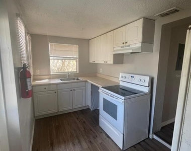 543 Tomoka Road - Photo Thumbnail 4