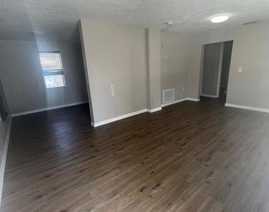 543 Tomoka Road - Photo Thumbnail 1