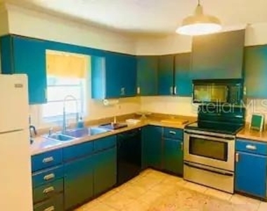 1510 E Jean Street - Photo Thumbnail 5