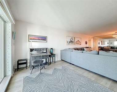 400 64th Avenue - Photo Thumbnail 17
