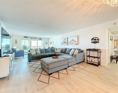 400 64th Avenue - Photo Thumbnail 5