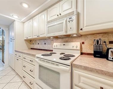 400 64th Avenue - Photo Thumbnail 11