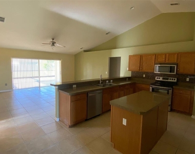 102 Talavera Lane - Photo Thumbnail 3