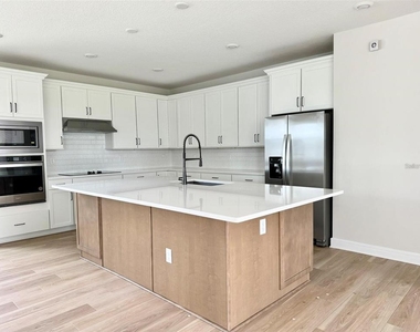6350 Rover Way - Photo Thumbnail 11
