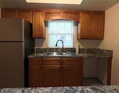 4724 Avon Court - Photo Thumbnail 13