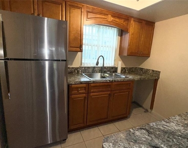 4724 Avon Court - Photo Thumbnail 12