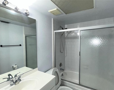 4724 Avon Court - Photo Thumbnail 23