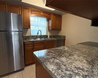 4724 Avon Court - Photo Thumbnail 8