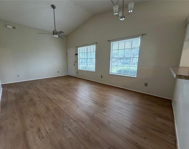 3128 Hempstead Avenue - Photo Thumbnail 3