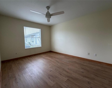 3128 Hempstead Avenue - Photo Thumbnail 8
