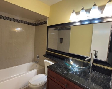 12247 Florida Woods Lane - Photo Thumbnail 7