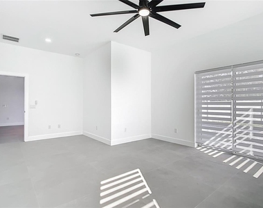 174 Ingram Boulevard - Photo Thumbnail 42