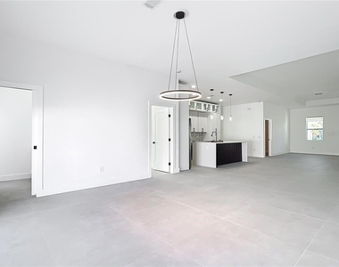 174 Ingram Boulevard - Photo Thumbnail 22