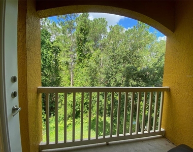 8818 Villa View Circle - Photo Thumbnail 11