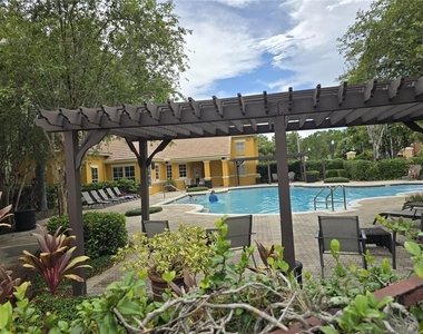 8818 Villa View Circle - Photo Thumbnail 21