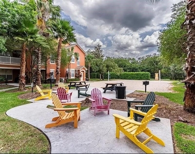 8818 Villa View Circle - Photo Thumbnail 15