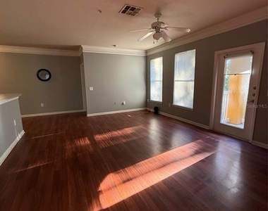 8818 Villa View Circle - Photo Thumbnail 5