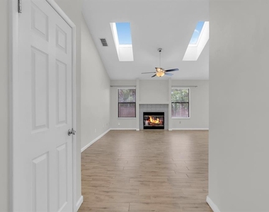 3152 S Horizon Place - Photo Thumbnail 7