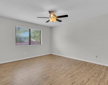 3152 S Horizon Place - Photo Thumbnail 16