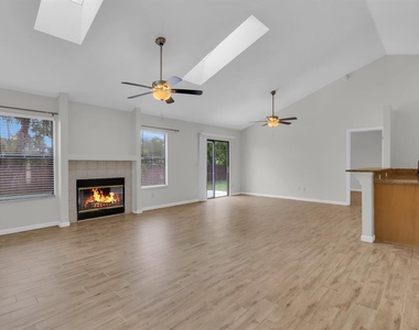 3152 S Horizon Place - Photo Thumbnail 8