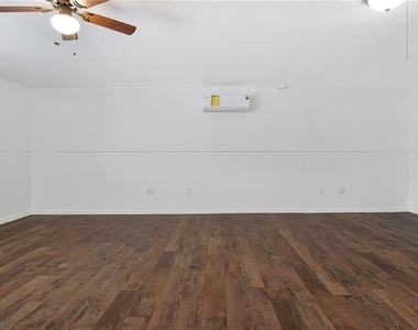 608 Dundee Road - Photo Thumbnail 12