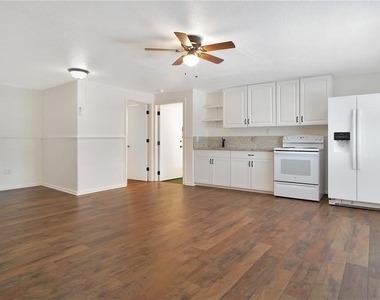 608 Dundee Road - Photo Thumbnail 8