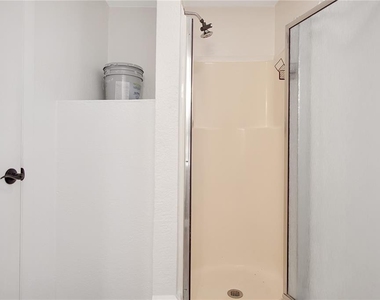 608 Dundee Road - Photo Thumbnail 14