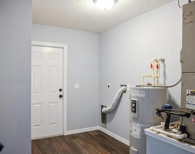 3280 E Michael Street - Photo Thumbnail 4