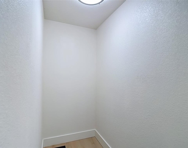 7706 E 25th Avenue - Photo Thumbnail 39