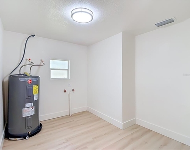 7706 E 25th Avenue - Photo Thumbnail 41