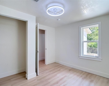 7706 E 25th Avenue - Photo Thumbnail 33