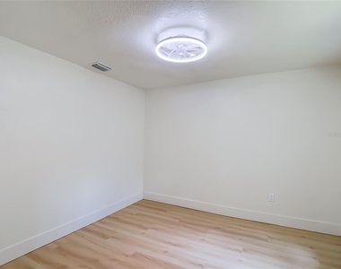 7706 E 25th Avenue - Photo Thumbnail 20