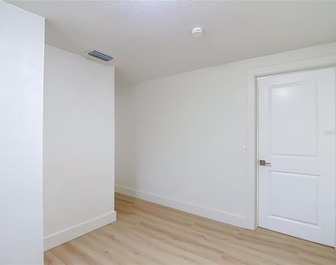 7706 E 25th Avenue - Photo Thumbnail 42