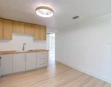 7706 E 25th Avenue - Photo Thumbnail 14
