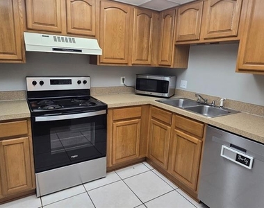 3321 Sw 34th Avenue Circle - Photo Thumbnail 1