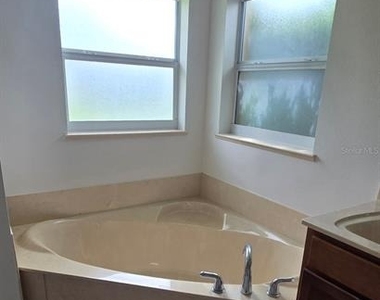 6475 Sw 51st Terrace - Photo Thumbnail 11