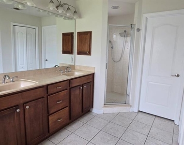 6475 Sw 51st Terrace - Photo Thumbnail 10