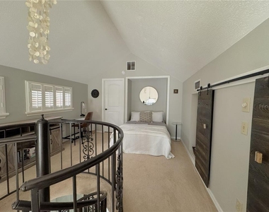 363 Nw 14th Place - Photo Thumbnail 15