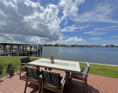 363 Nw 14th Place - Photo Thumbnail 31
