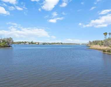 363 Nw 14th Place - Photo Thumbnail 40