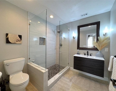 363 Nw 14th Place - Photo Thumbnail 12