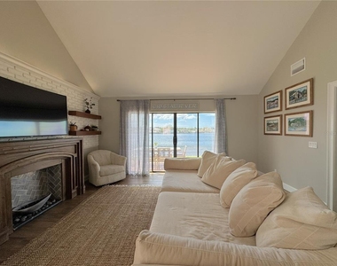 363 Nw 14th Place - Photo Thumbnail 29