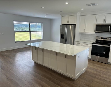 136 Nw 82nd Court - Photo Thumbnail 7
