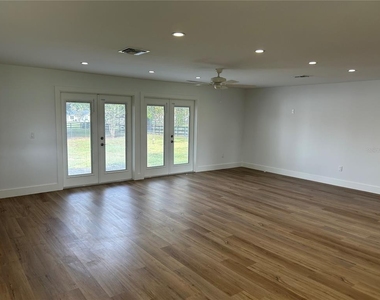 136 Nw 82nd Court - Photo Thumbnail 2