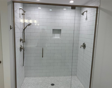 136 Nw 82nd Court - Photo Thumbnail 14