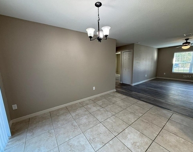 5663 Nw 57th Street - Photo Thumbnail 6