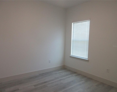 2440 Sw 156th Lane Road - Photo Thumbnail 11