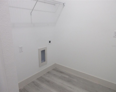 2440 Sw 156th Lane Road - Photo Thumbnail 15