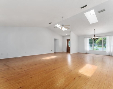 5189 Nw 76th Court - Photo Thumbnail 17