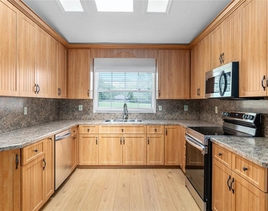 5189 Nw 76th Court - Photo Thumbnail 23